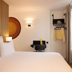 Camera con letto king size